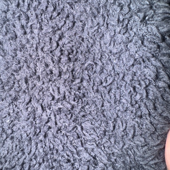 Barefoot Dreams robe - Picture 5 of 6